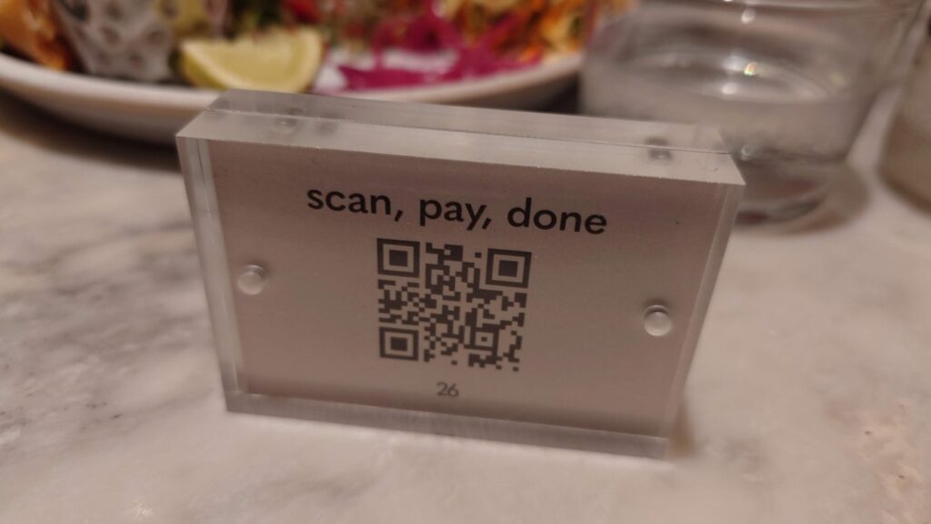 kuvassa  QR-koodi Mildreds-ravintolasta, kuvaaja Johanna Kauranen